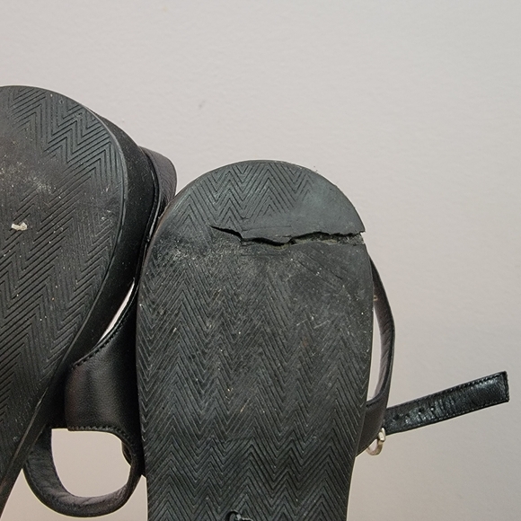 Salvatore Ferragamo Black Woven Leather 1 Inch Wedge Sandal Size 7 1/2 - Picture 8 of 12